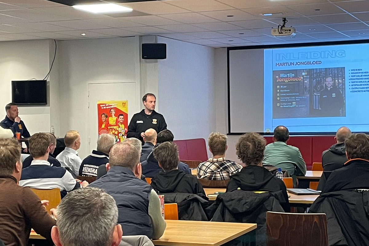 Inspirerende workshop Positief Coachen bij csv Apeldoorn