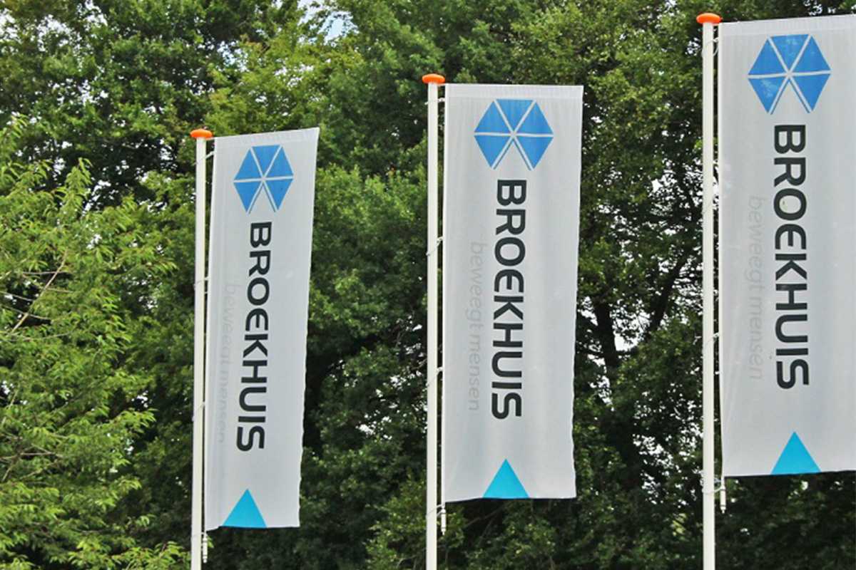 Broekhuis verlengt stersponsorschap met csv Apeldoorn