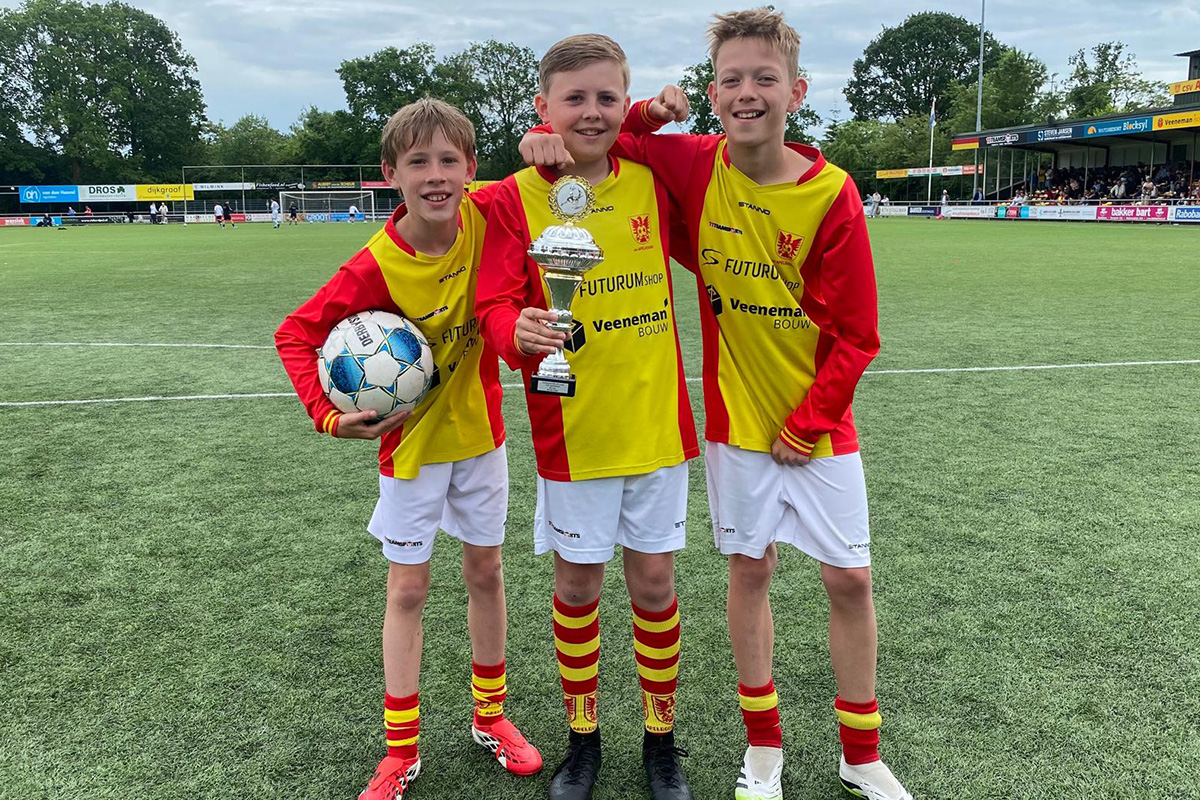 JO12-3 wint spannende finale van 80 van het Latje