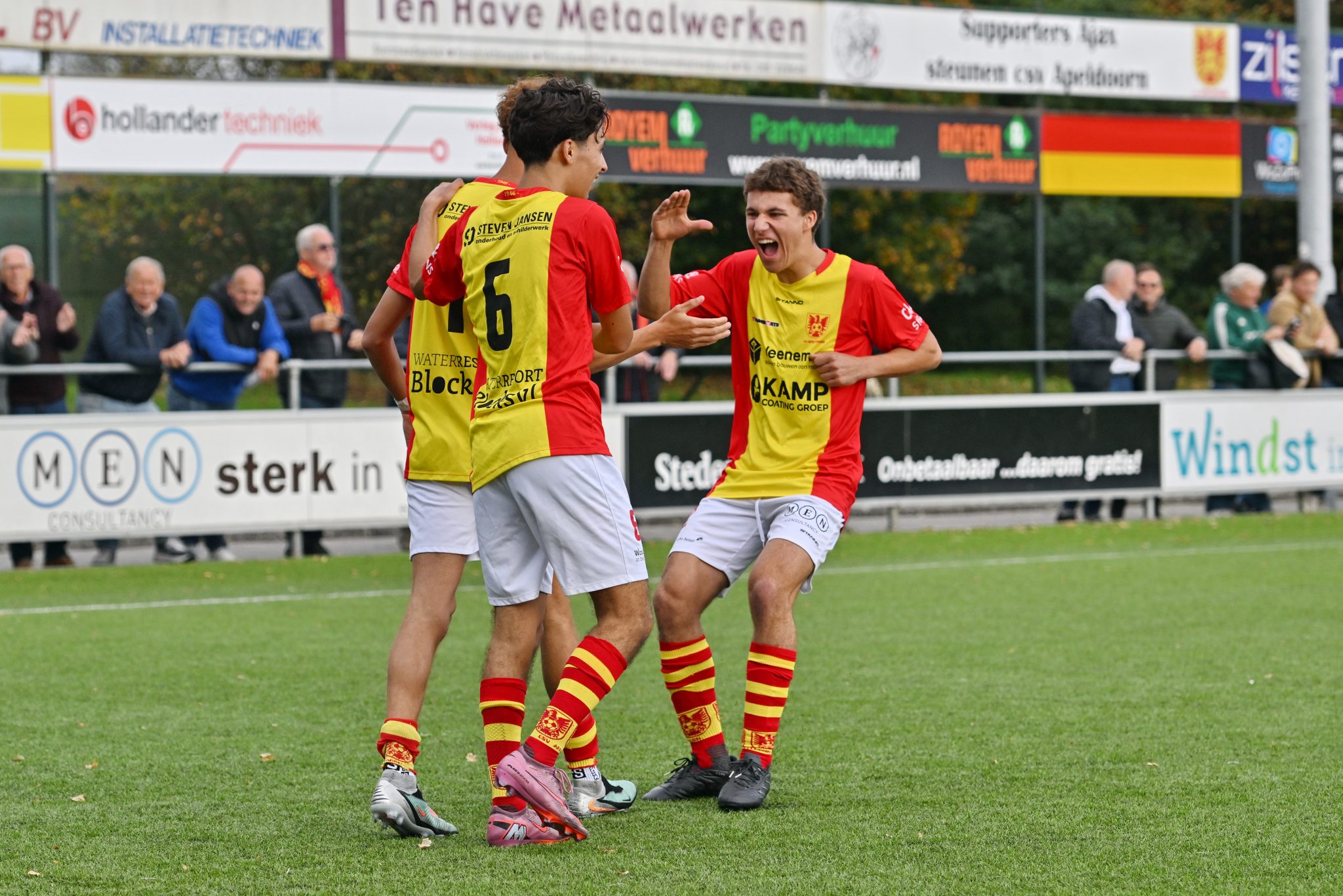 csv Apeldoorn ontvangt Veensche Boys in inhaalduel