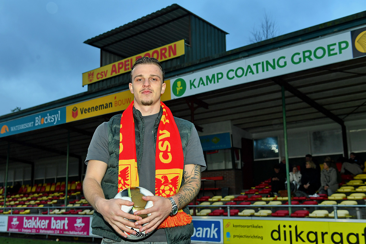 Verdediger Vincent Derksen naar csv Apeldoorn