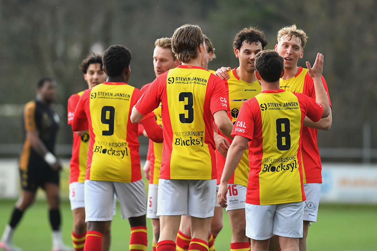 csv Apeldoorn speelt uitwedstrijd tegen Roda '46