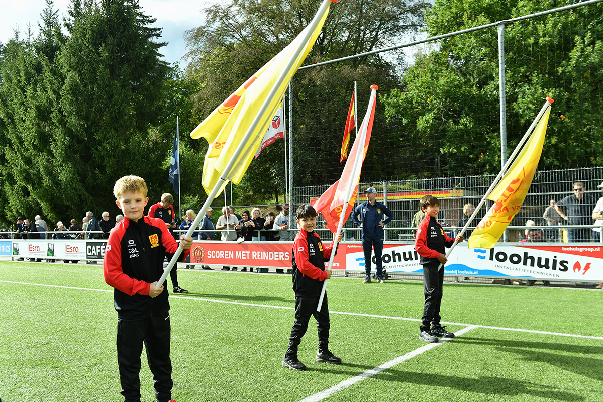 O10-2 Team van de Maand